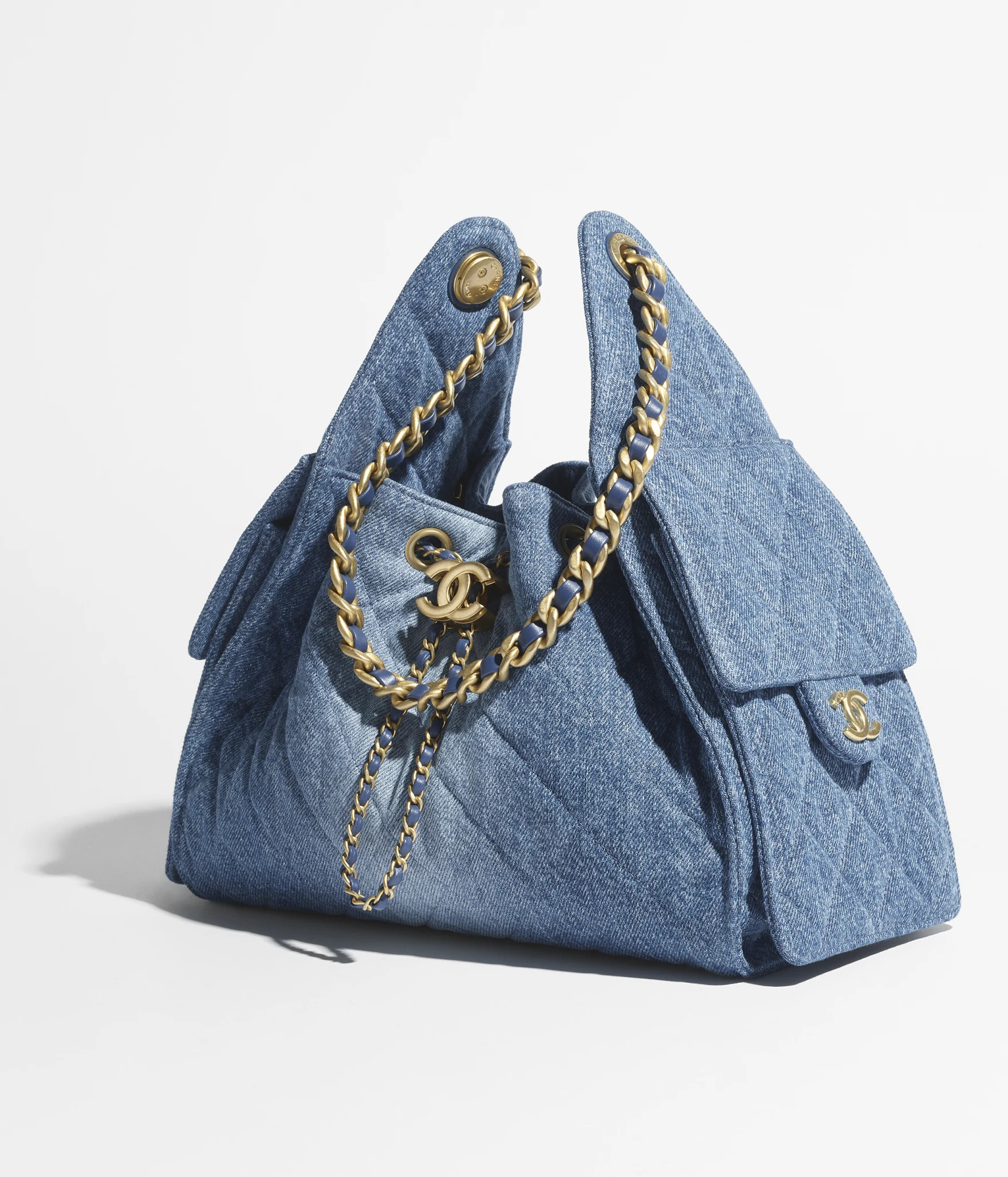 CHANEL 25 Small Handbag | Chanel, Inc. (US)