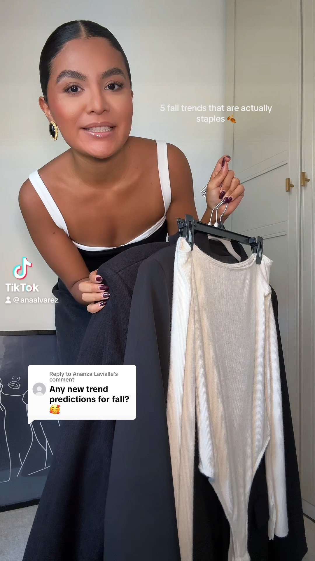 Size 27 jeans 
Small black and white top

#LTKfindsunder50 #LTKfindsunder100 #LTKstyletip