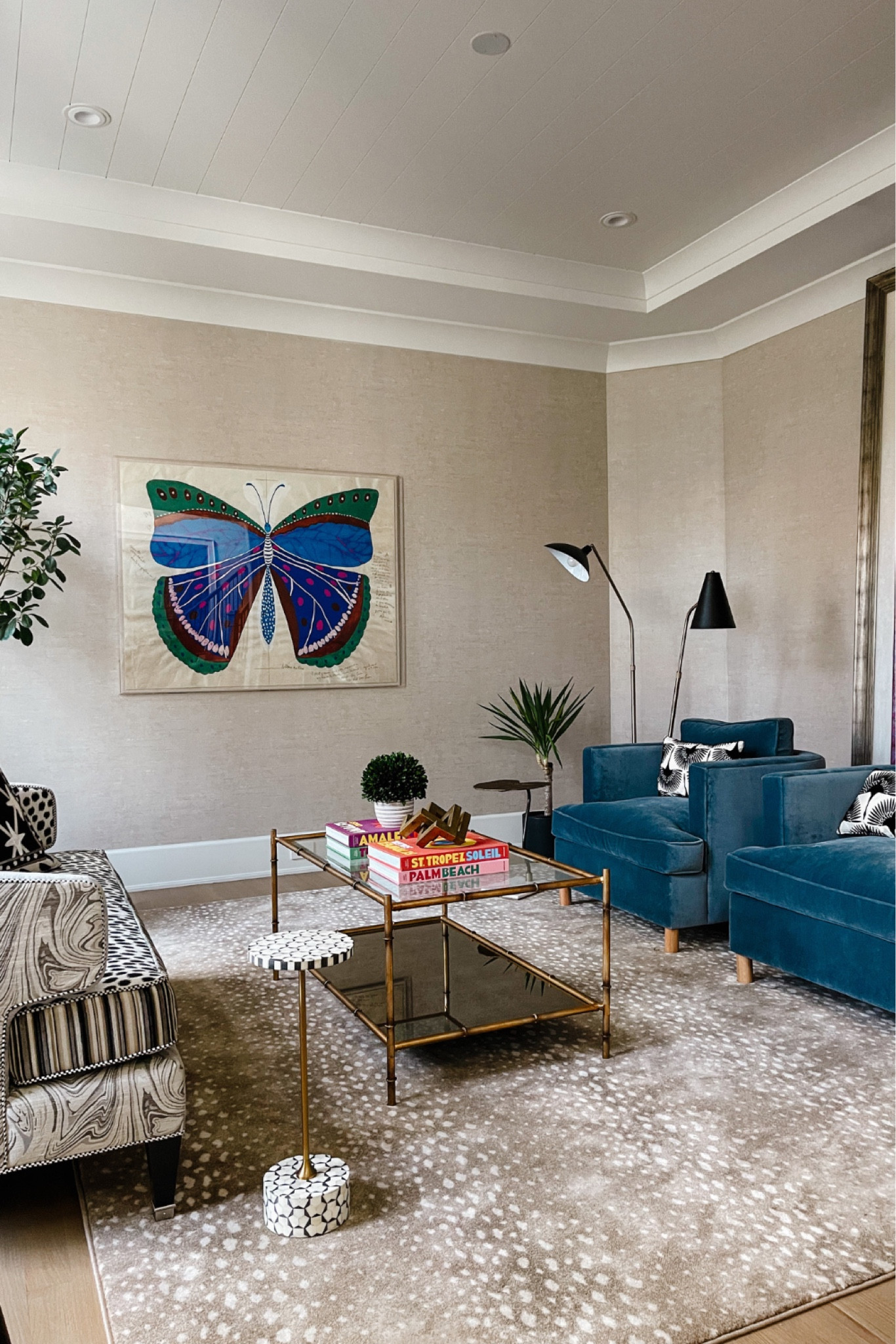 Living room decor 

#LTKhome #LTKfamily #LTKstyletip