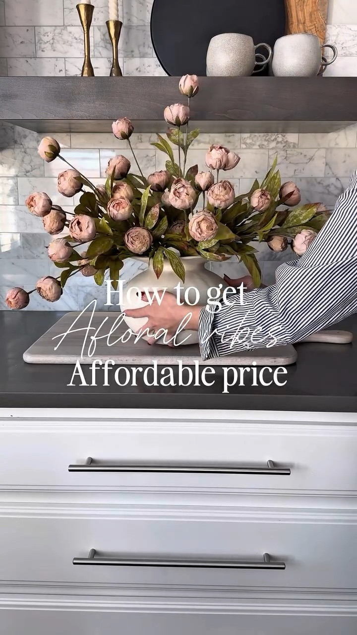 🌸 My viral peonies are back in stock in both this color (tan) and cream!! They are only $3.14 in the bulk pack 🎉

I used 11 stems here and a simple Velcro tie to get that full, luxe shape.

viral peonies, Michaels peonies, spring stems, faux florals, designer look for less, blush peonies, home styling ideas, neutral decor, Afloral for less #inspiremehomedecor #viralpeonies #affordablehomedecor

#LTKSeasonal #LTKHome