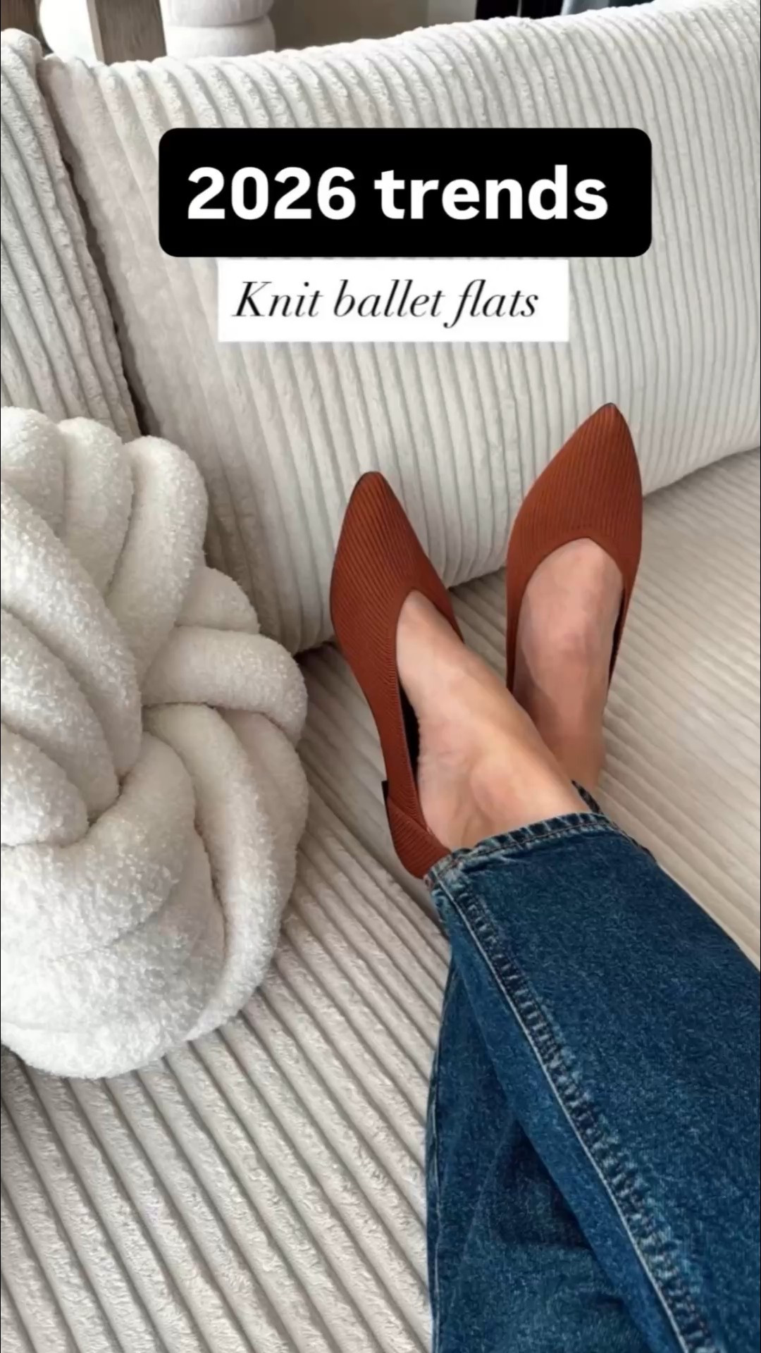 new spring color red 🍓True to size.  Comfy!! Linking also my favorite no shoe socks ! #workwear #knitflat #balletflat #womensshoes