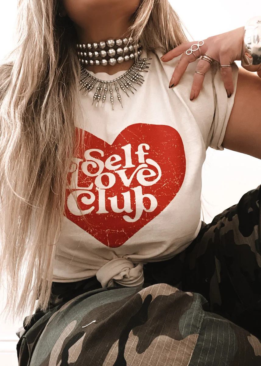 SELF LOVE CLUB SIDE SLIT TEE | Pebby Forevee