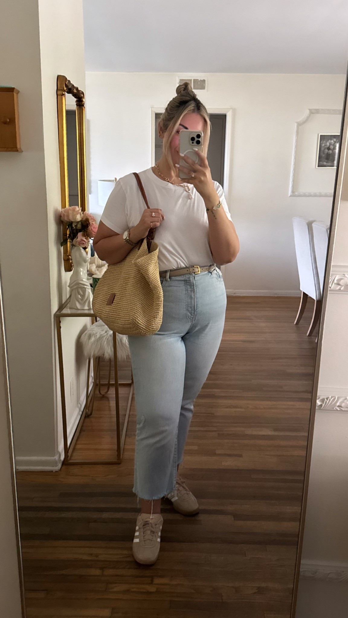 Casual yet chic outfit of the day 

#LTKFindsUnder100 #LTKStyleTip #LTKShoeCrush