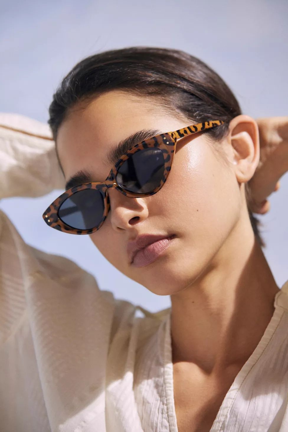 Nuri Angled Cat-Eye Sunglasses | Urban Outfitters (US and RoW)