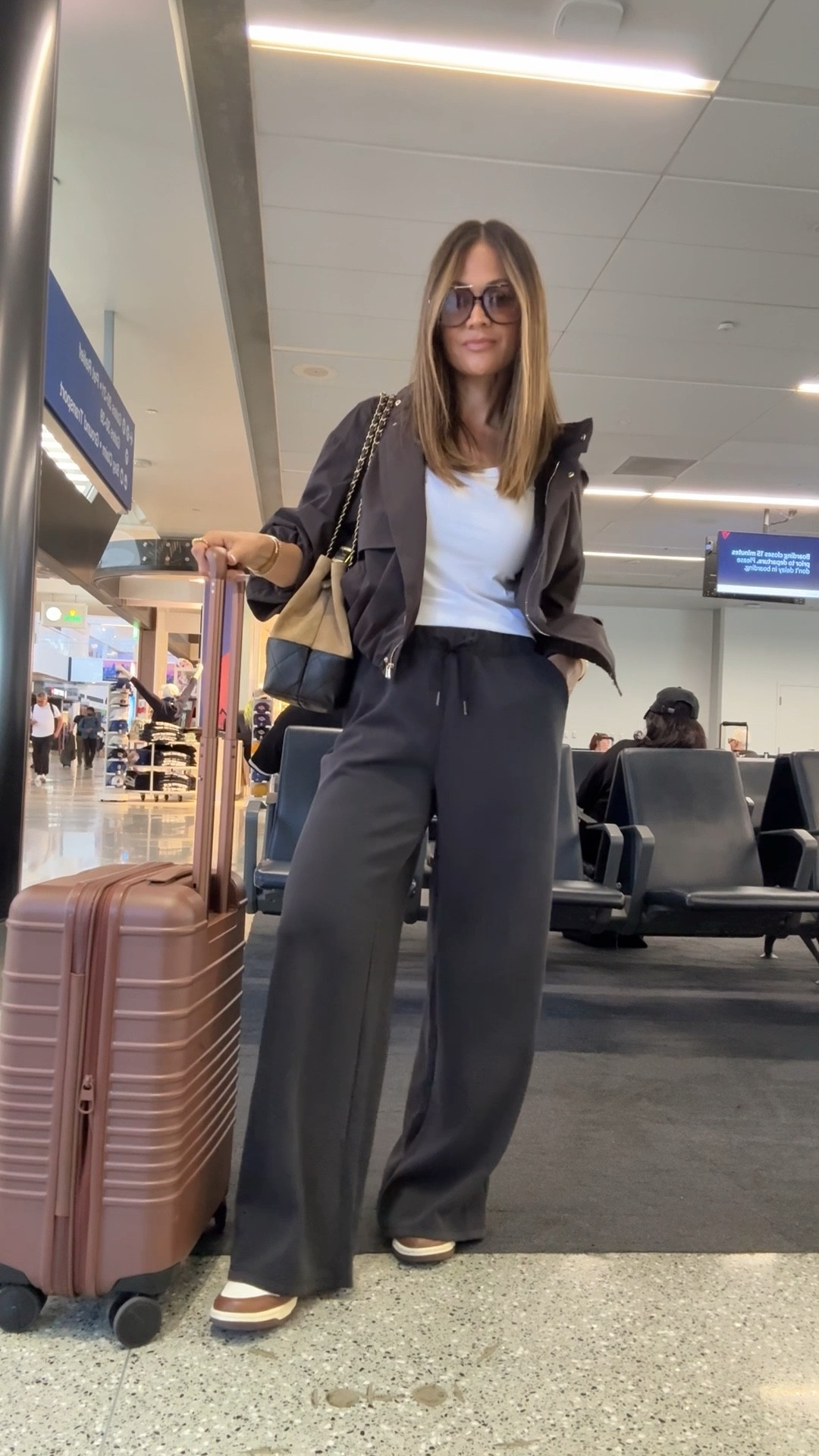 Comfort over anything when I travel 🤌🏻🤌🏻 these pants are my BEST SELLERS and for good reason! 
Comfortable 
Stylish 
Breathable 
Easy to style 
No notes 🤌🏻

#LTKootd #LTKU #LTKTravel