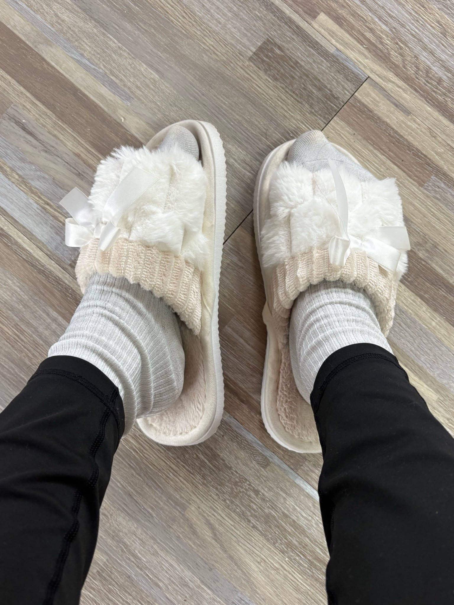 Comfy Summer slippers! 
On sale and fits TTS!!

#LTKdayinmylife #LTKootd #LTKSaleAlert