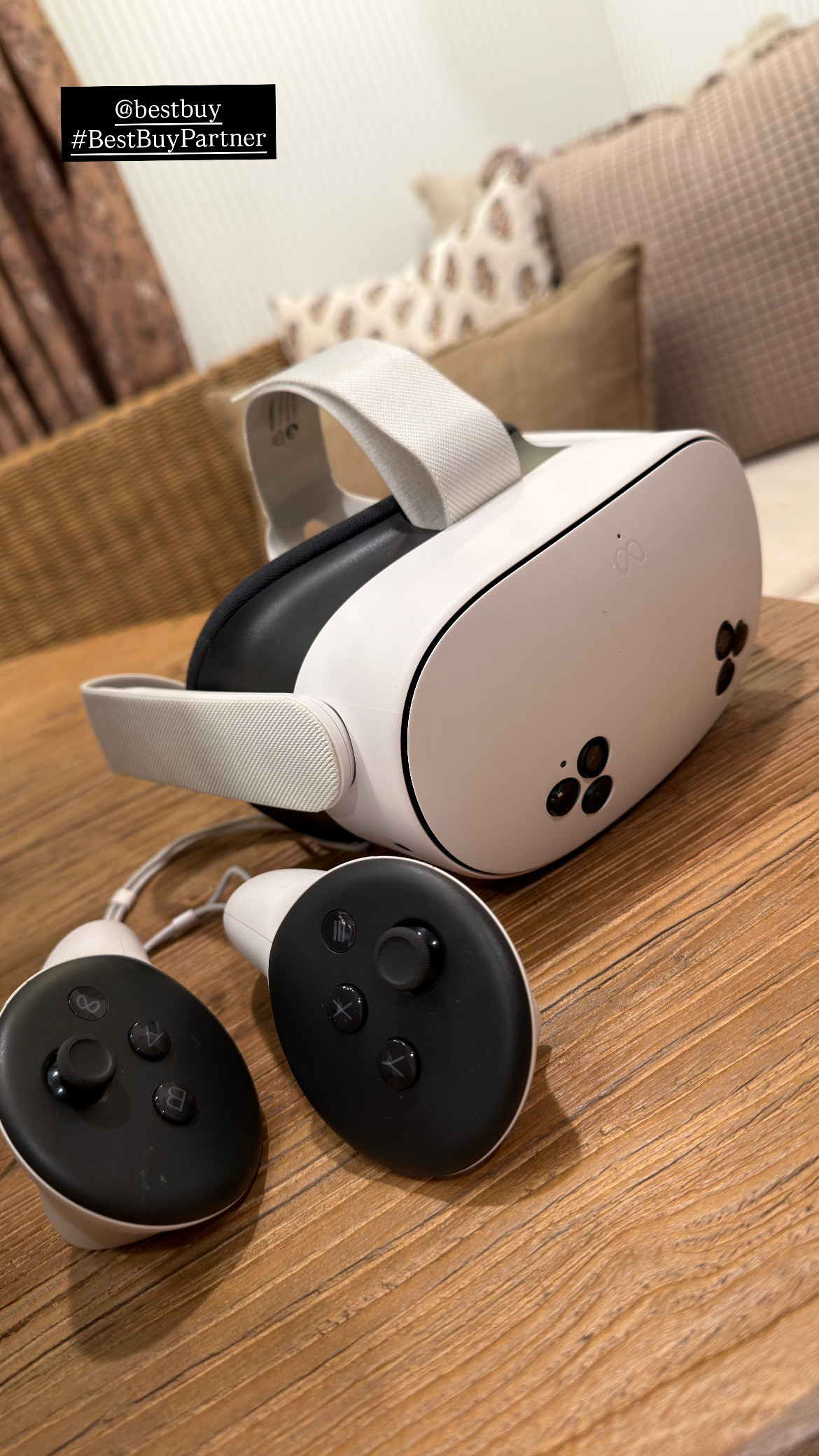 #BestBuyPartner ! Shop the top gifts from @BestBuy now for the holidays! The Meta Quest 3S is a great gift for anyone who is techy in your life! 

 

#LTKGiftGuide #LTKHoliday