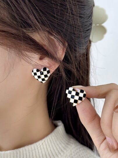DAZY Plaid Pattern Heart Design Earrings
   SKU: sj2110297554640799      
          (222 Reviews)... | SHEIN