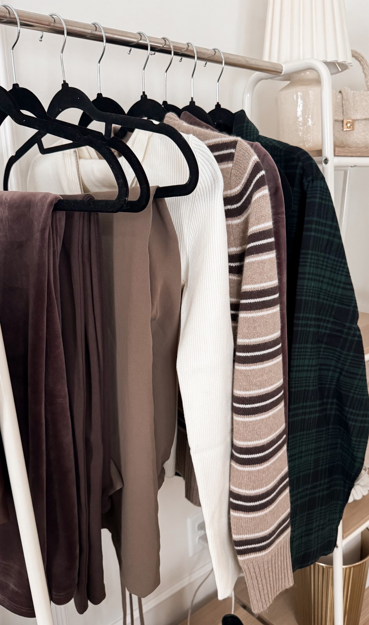 @Aritzia #ad #AritziaPartner #PaidLink
Cozy, elevated, and endlessly wearable — these Aritzia looks aren’t just for the holidays 🤎 timeless pieces that make the best gifts too.🎁

#LTKootd #LTKHoliday #LTKGiftGuide