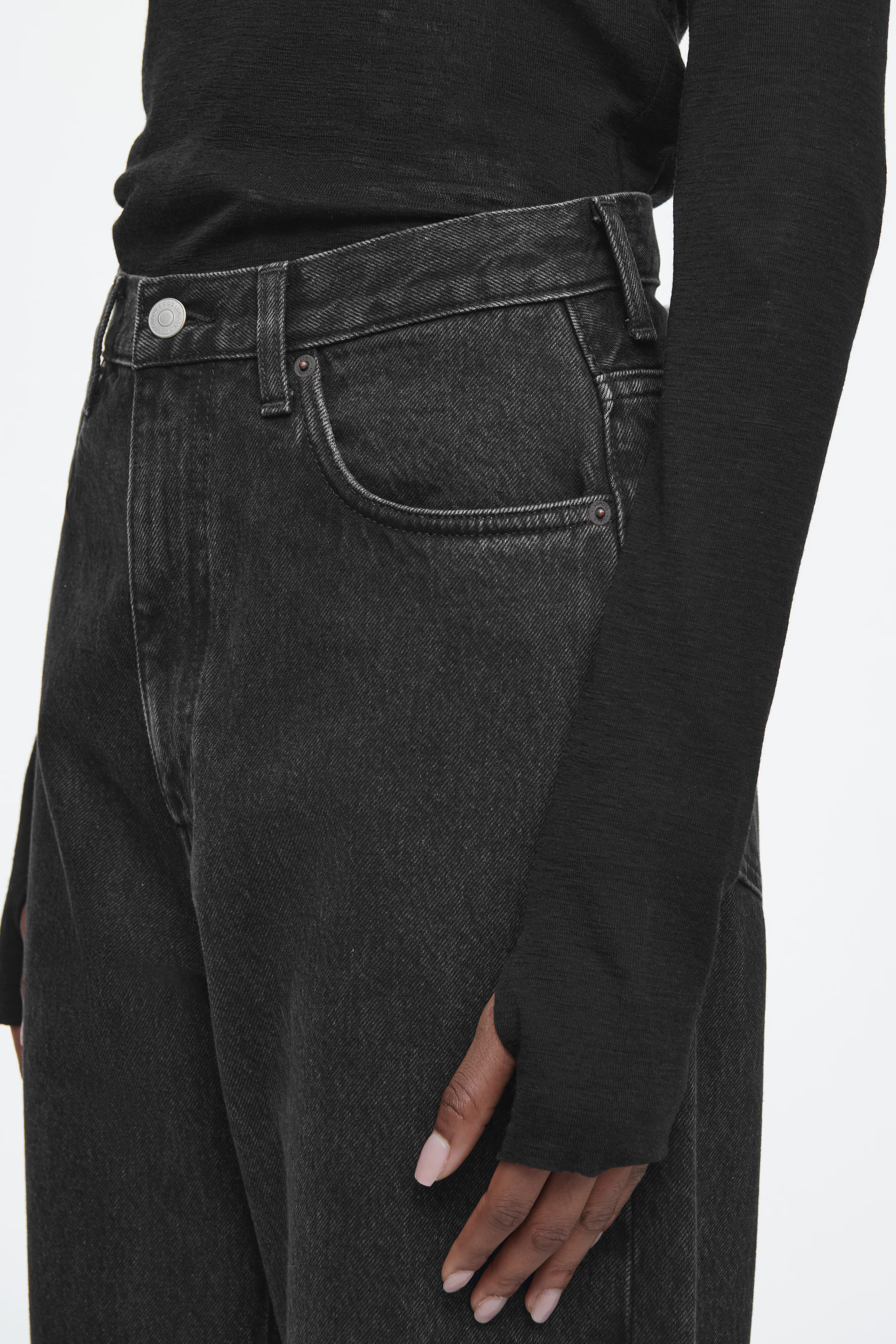 BAY BARREL-LEG JEANS - BLACK | COS GB | COS UK