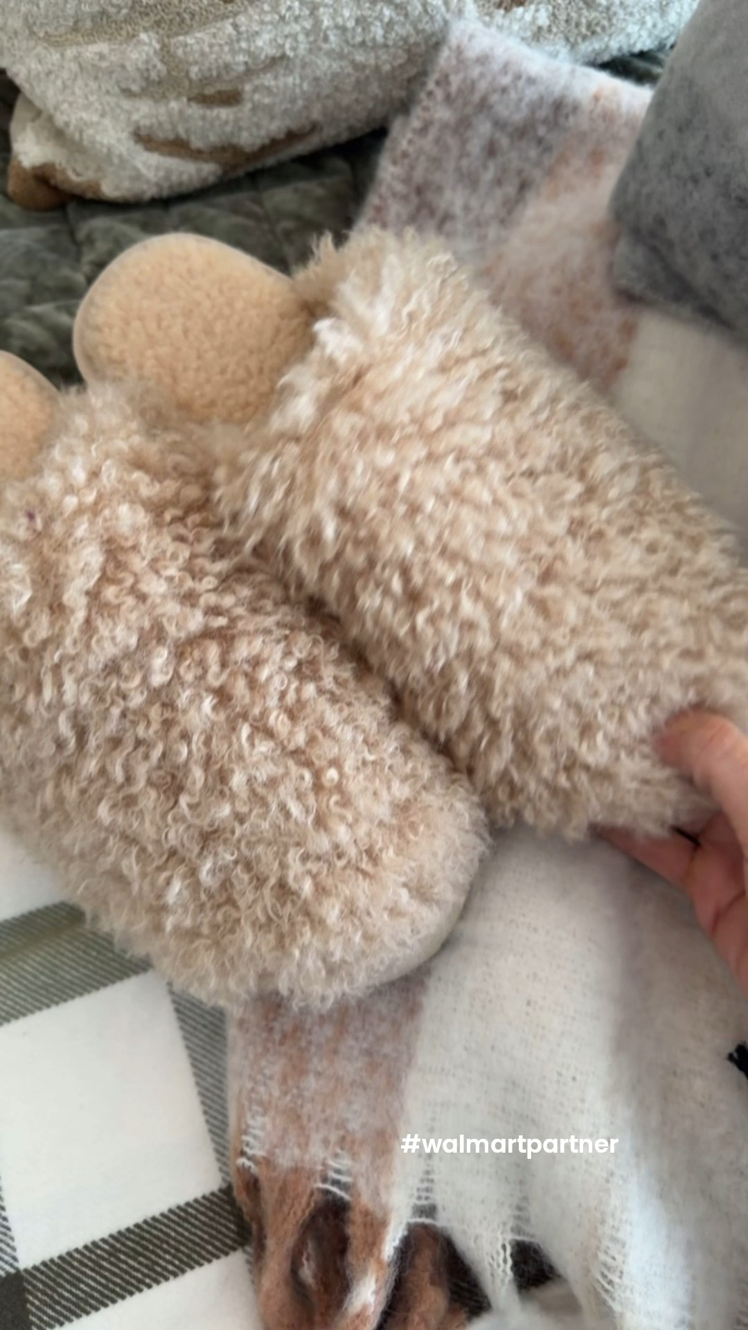 Love these cozy gifts under $20
From @walmartstyle #walmartpartner #walmartstyle 

#LTKGiftGuide #LTKHoliday #LTKSaleAlert