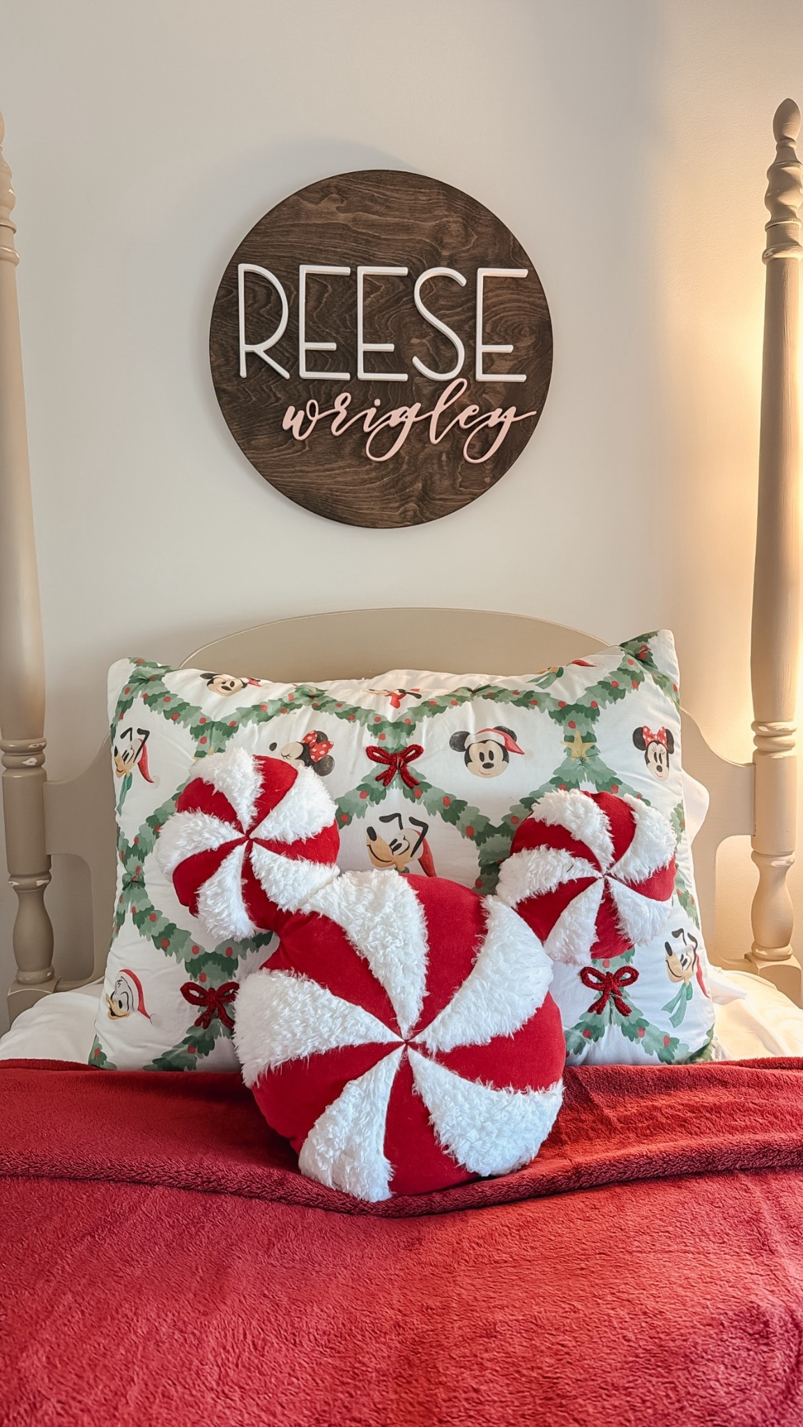 CUTE Christmas bedding for my girl 🥰

#LTKHoliday #LTKHome