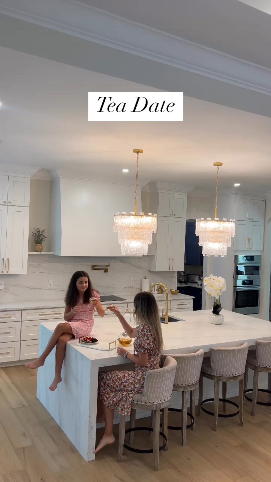 Tea time wot my bestie 🎀☕️🫖



#tea #teatime #teapot #home #kitchen #kitchenfidnds #holidays #christmas 

#LTKHome