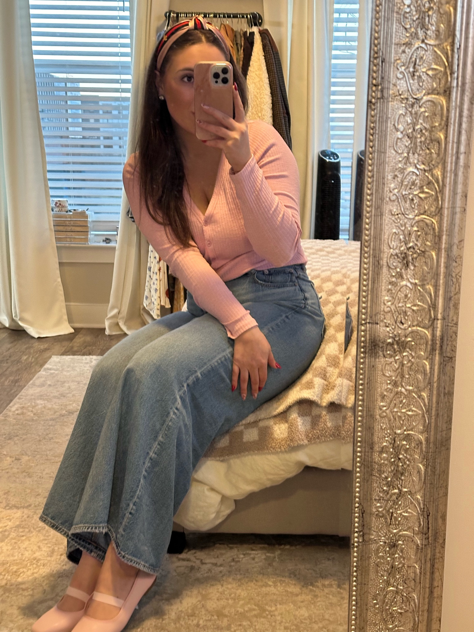 Valentine’s Day outfit idea! Give me all the pink!  
Top M
Pants 10 short
Shoes 8

#LTKSpringSale #LTKworkwear #LTKSeasonal