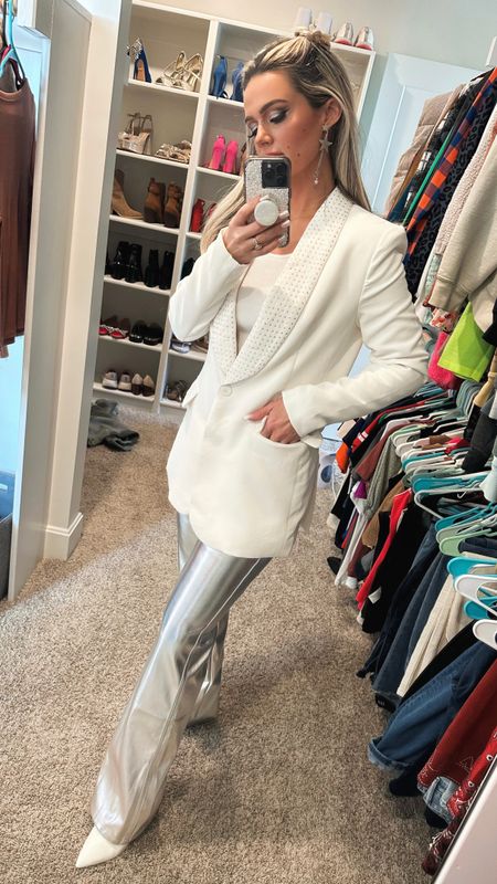 Holiday outfit // metallic pants// white blazer // booties// holiday party outfit// Christmas outfit// rhinestone blazer // 

#LTKshoecrush #LTKparties #LTKHoliday