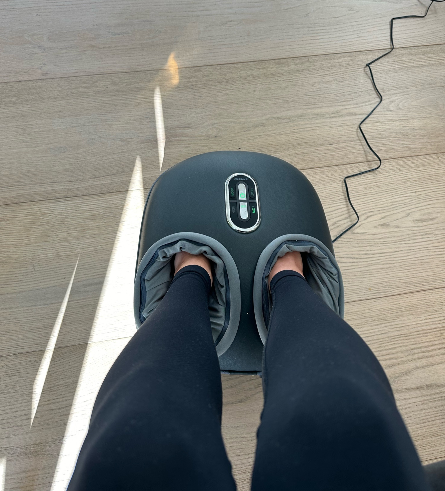 My Shiatsu Foot Massager Machine with Soothing Heat, Deep Kneading Therapy, Air Compression, Improve Blood Circulation and Foot Wellness,Relax for Home or Office Use(Gray) 👌👌