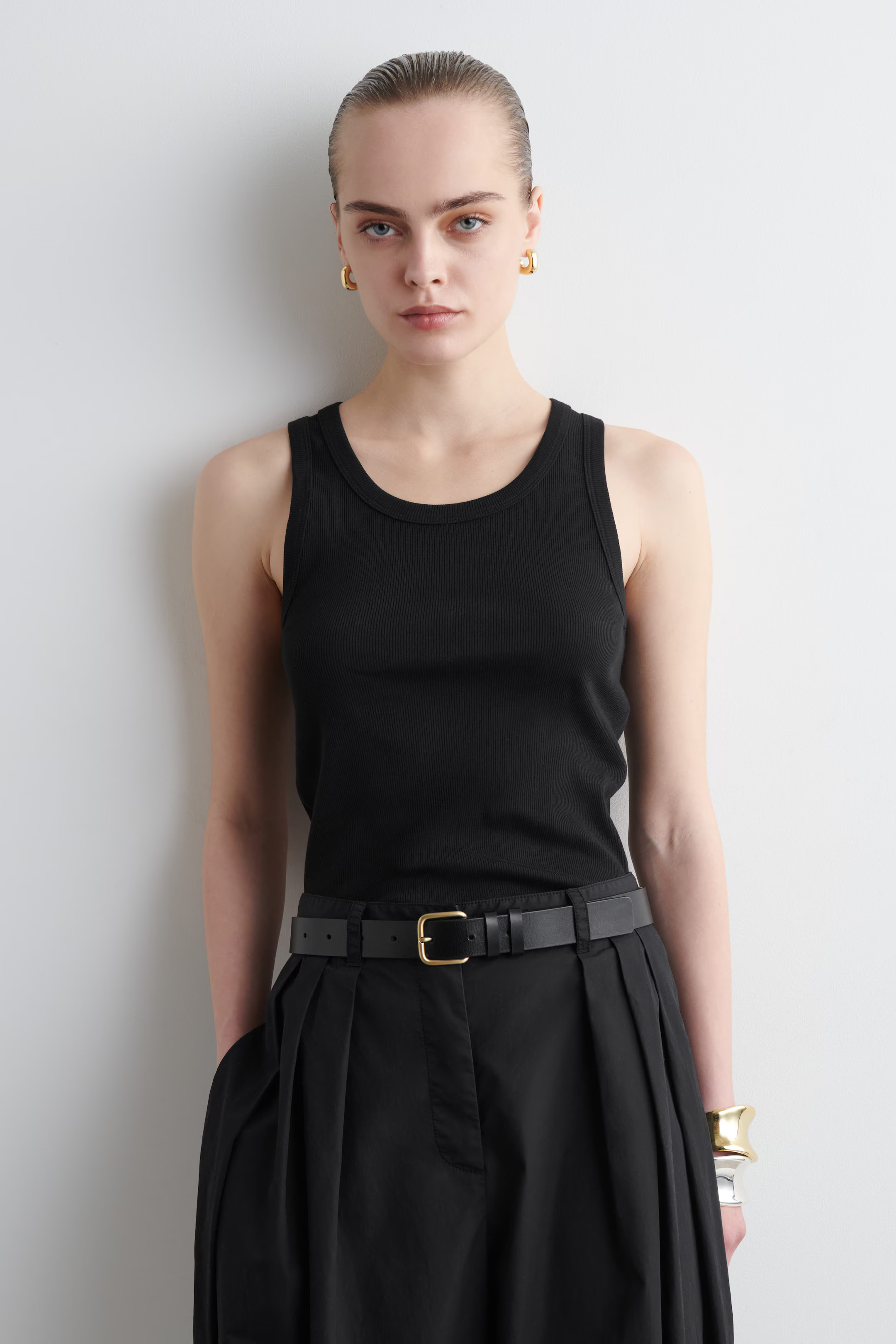 RIBBED TANK TOP - BLACK | COS | COS (EU)