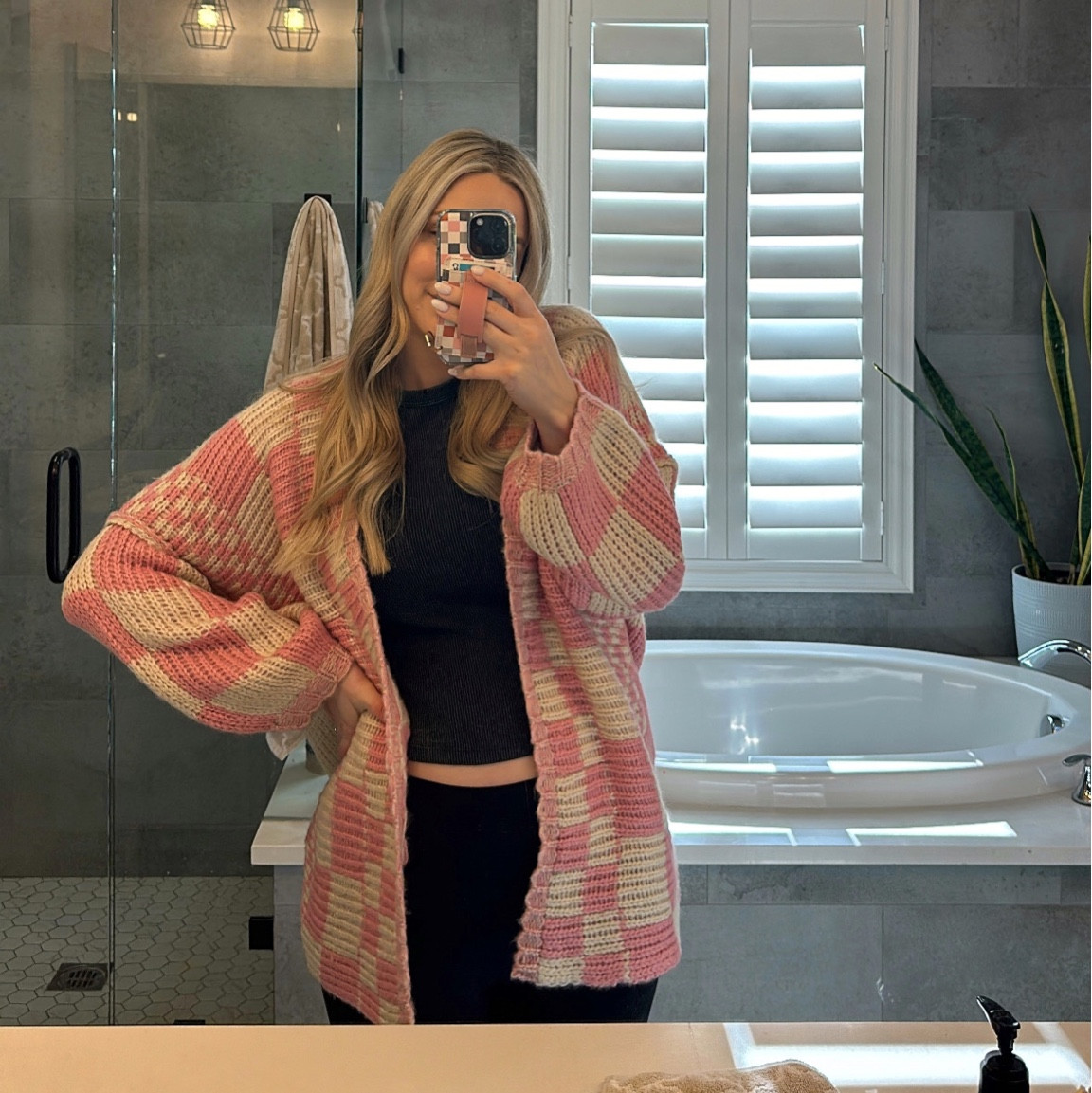 Cozy checkered cardigan 

#LTKbump #LTKstyletip #LTKbeauty