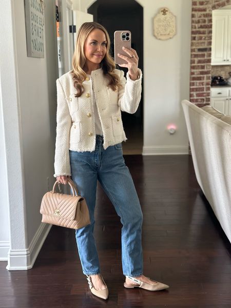 Sunday morning style- White tweed blazer, cami and jeans 

#LTKstyletip #LTKworkwear