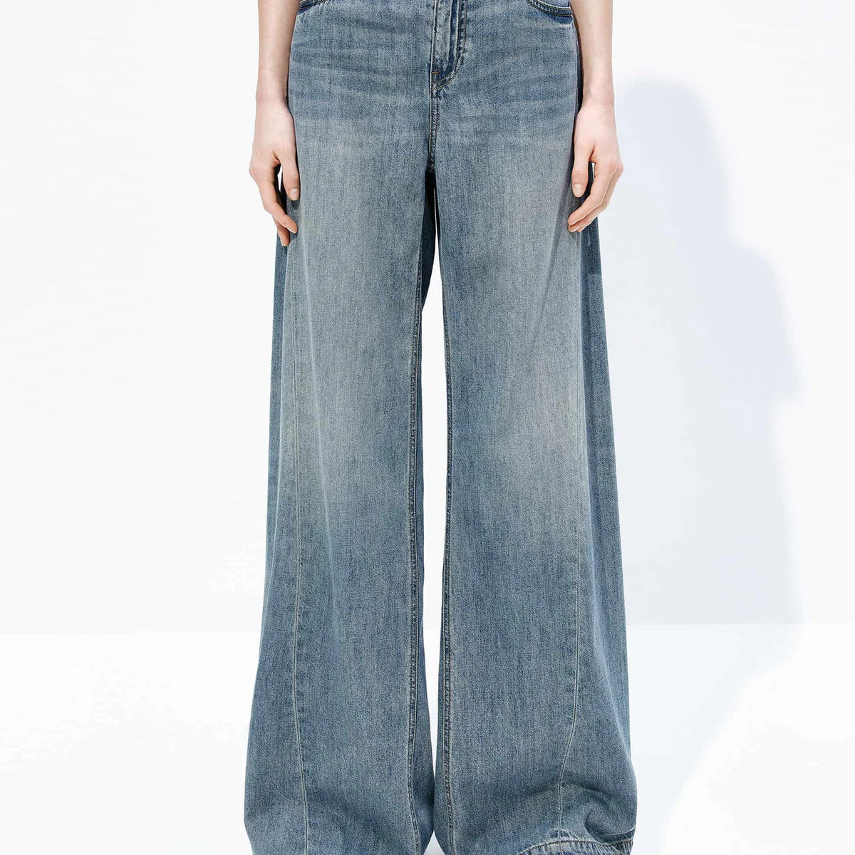 MO&Co. Women's Warp Seam Wide-Leg Jeans | MO&Co.