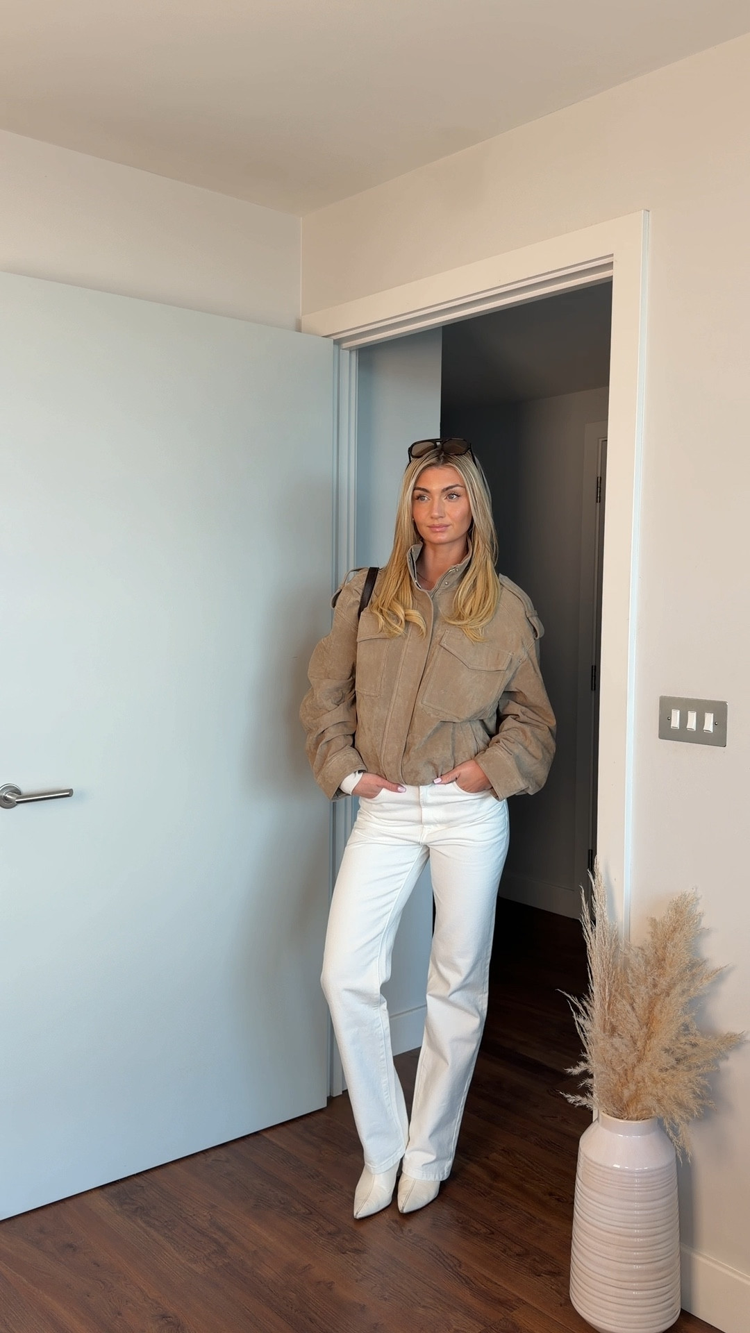 Recreating Pinterest outfits | Rosie Huntingdon Whiteley style 🤎

(I wear size small in the jacket & UK 6 in jeans) I’ve also linked similar alternatives as I’ve owned these pieces for a while and may be sold out 🫶🏼 

Pop me a message if you need anything loves xx 

#LTKFashionMonth #LTKuk #LTKspring