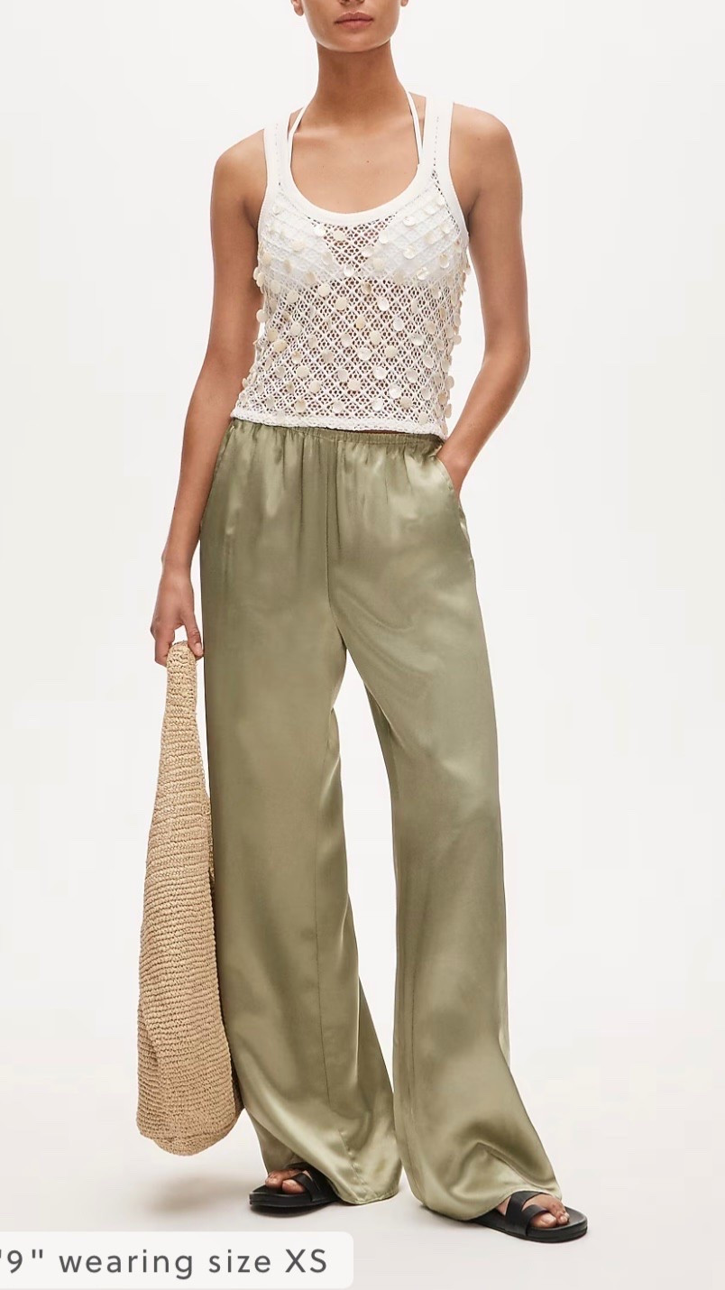Sunday shopping! Got these in XS petite and plan to style them just like the pic!