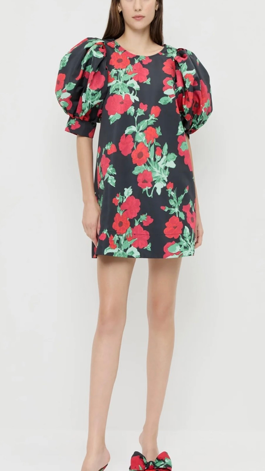 The perfect holiday dress! Also linking shoes that are a staple and must have! 

#LTKHoliday #LTKParties #LTKSeasonal