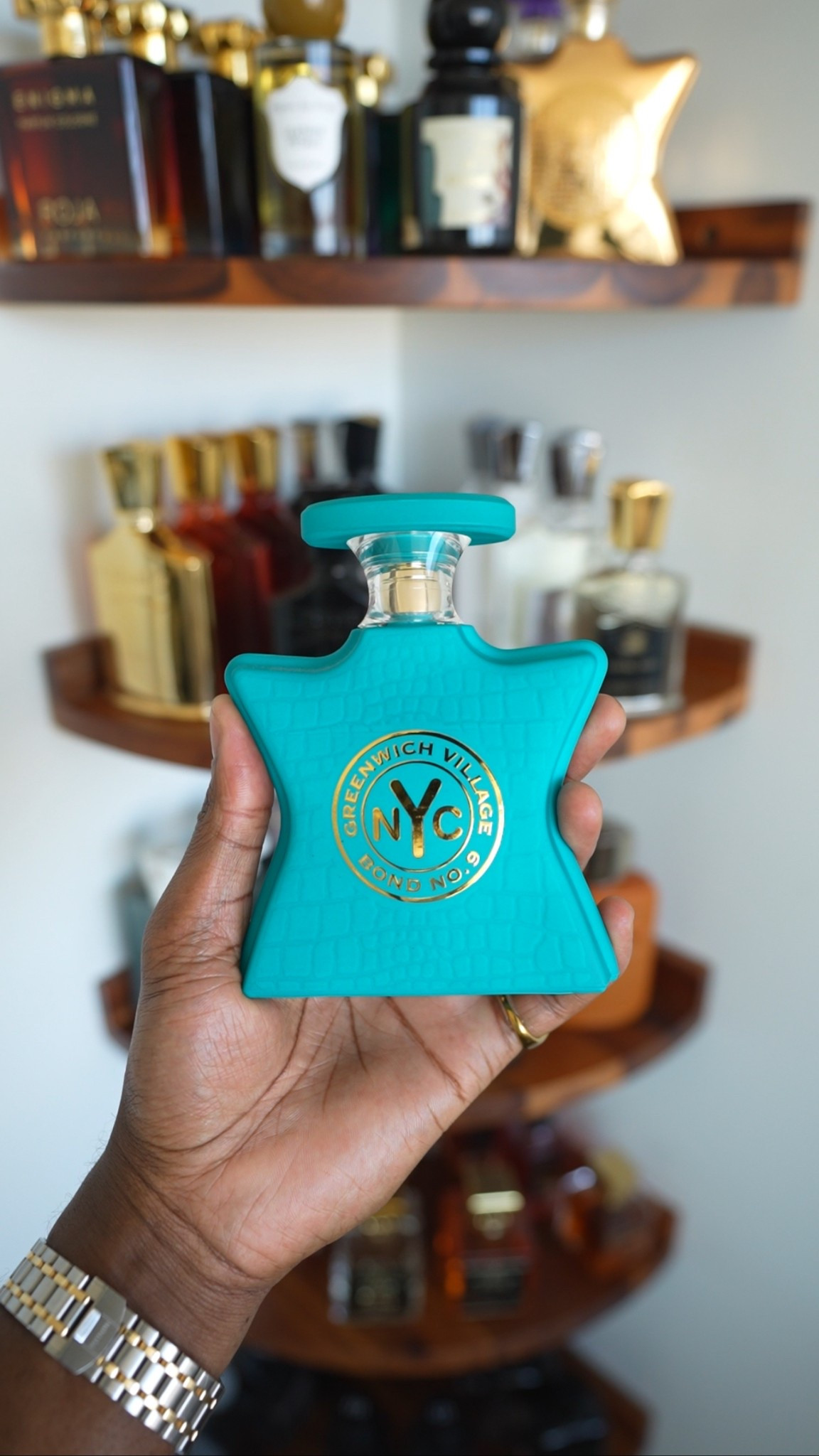 Must Have Spring Fragrance For Men ⬇️

Bond No. 9 Greenwich Village

Main Notes:
Peach
Vanilla
Oak Moss
Musk

#LTKMens