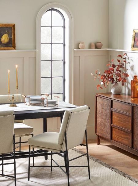 Dining room refresh. Love these modern updated chairs with black metal frames!


Home decor
Dinner party
Serving platters
Serving trays
Faux plants
Home decor

#LTKunder50 #LTKunder100 #LTKhome