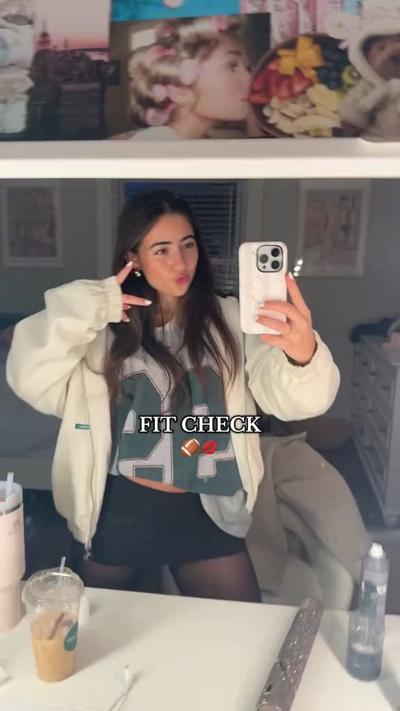 i’m only here for the outfit 😛

#LTKStyleTip #LTKActive #LTKWatchNow