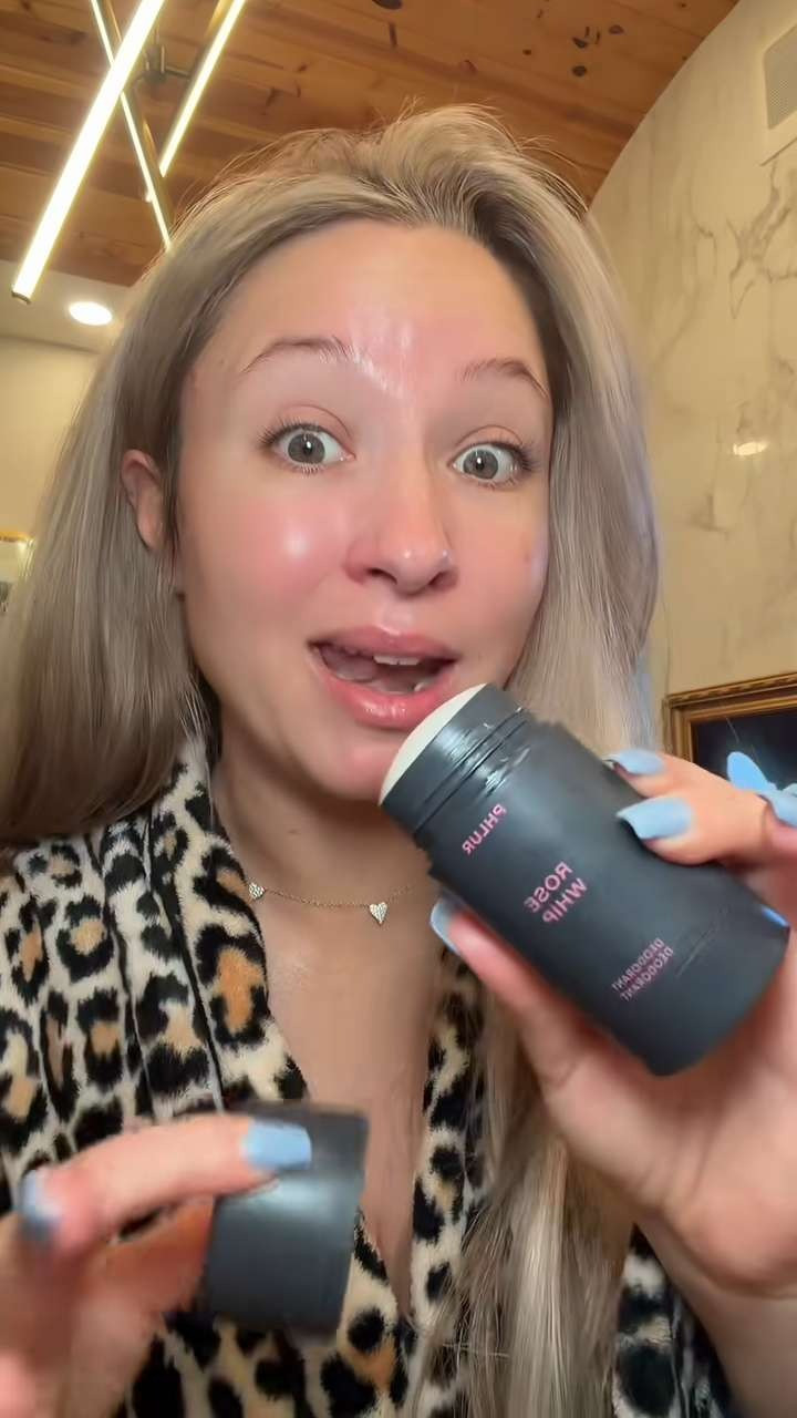 Okay but a deodorant that smells this good? Yes please ✨ @Phlur Fragrances Rose Whip gives that fresh feel with a soft floral scent that makes your routine feel a little more luxe.


#phlurfragrance #phlurdeodorant #deodorant #phlur #rosewhip #bodycare #selfcareroutine
 

 #LTKdayinmylife #LTKgrwm #LTKU