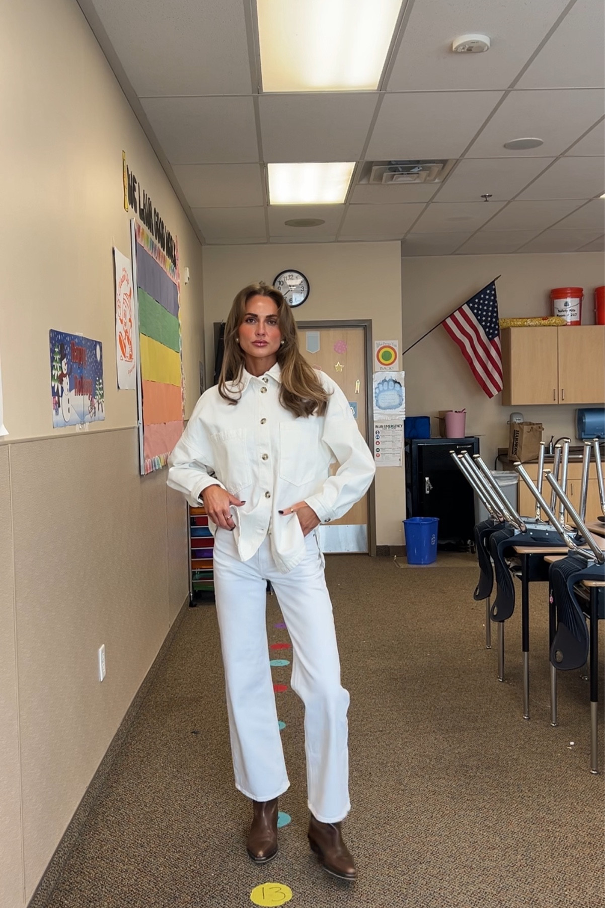 White denim on denim teacher fit 

#LTKWorkwear #LTKFindsUnder50 #LTKStyleTip