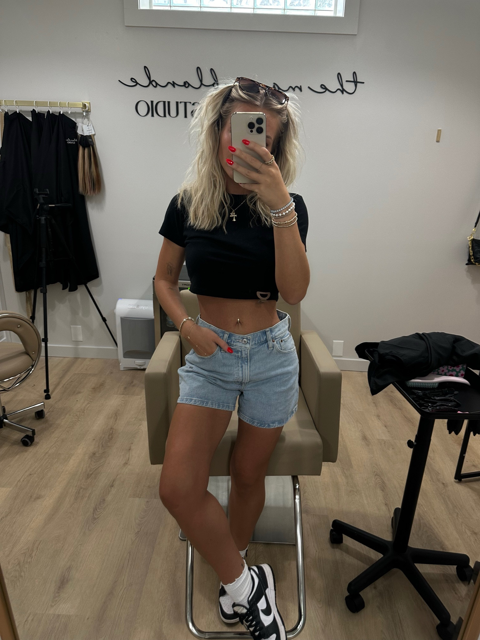 salon outfit! 

#LTKstyletip #LTKfindsunder50 #LTKbeauty