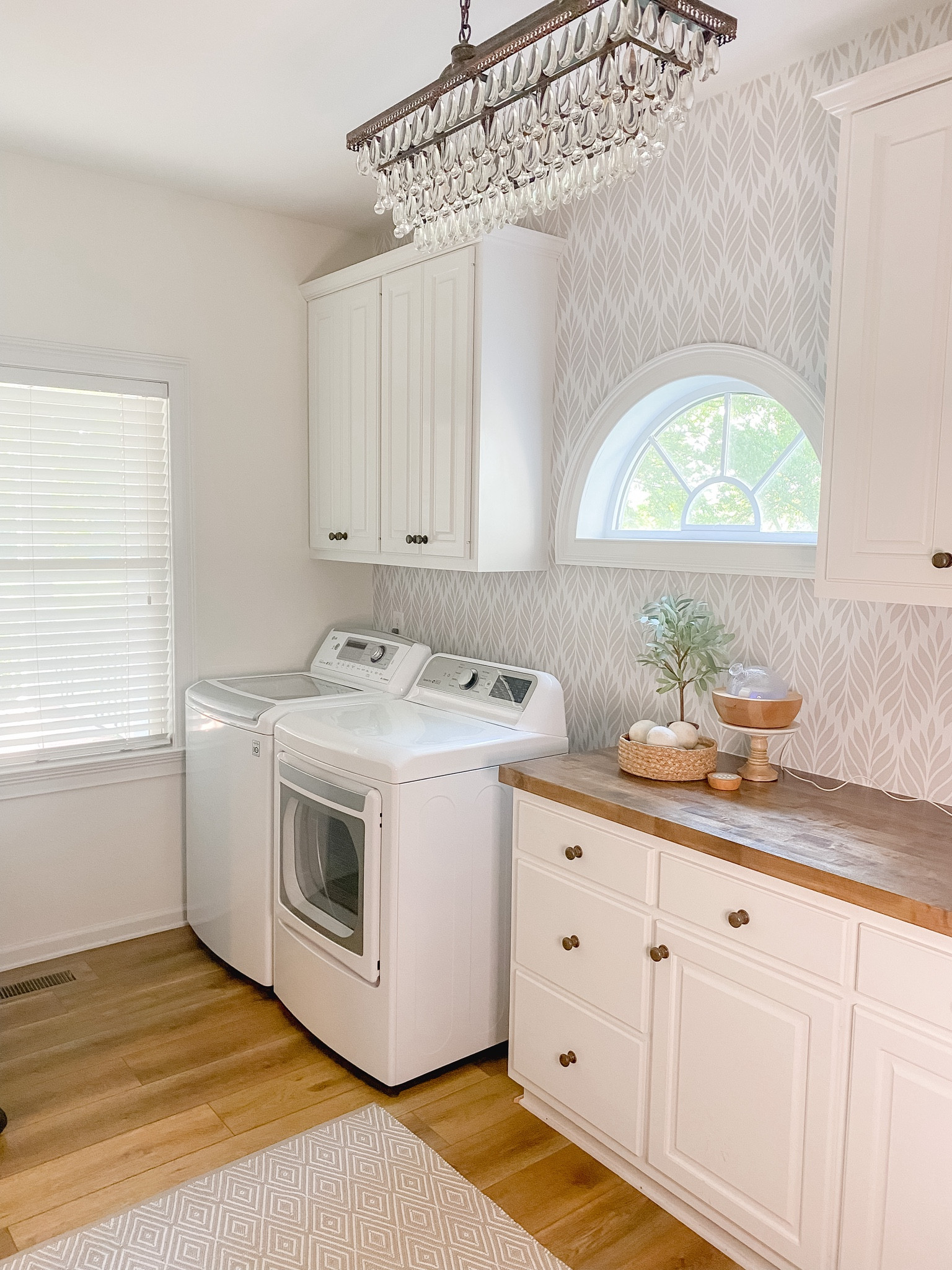 I’m on the hunt for wallpaper for another space but this room still gives me all the feels.

#LTKstyletip #LTKhome #LTKfindsunder100