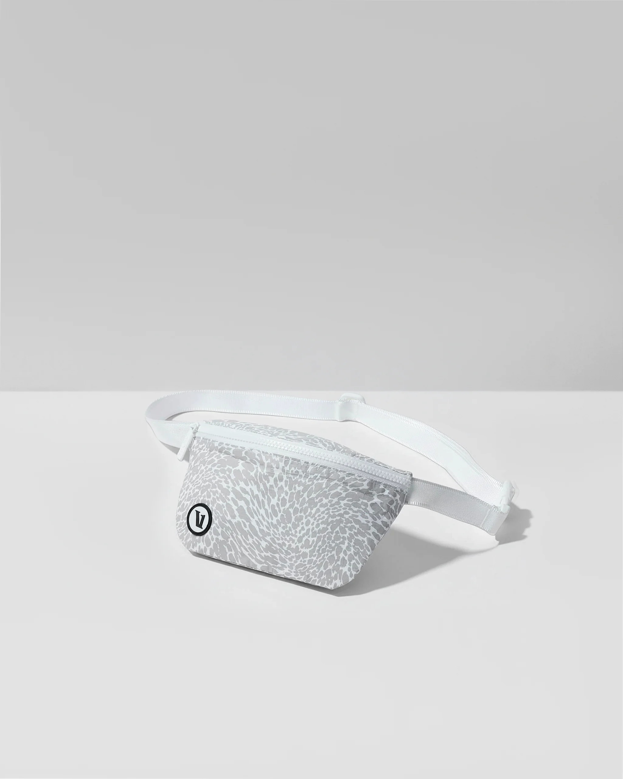 ALOHA-Mini Hip Pack | Vuori Clothing (US & Canada)