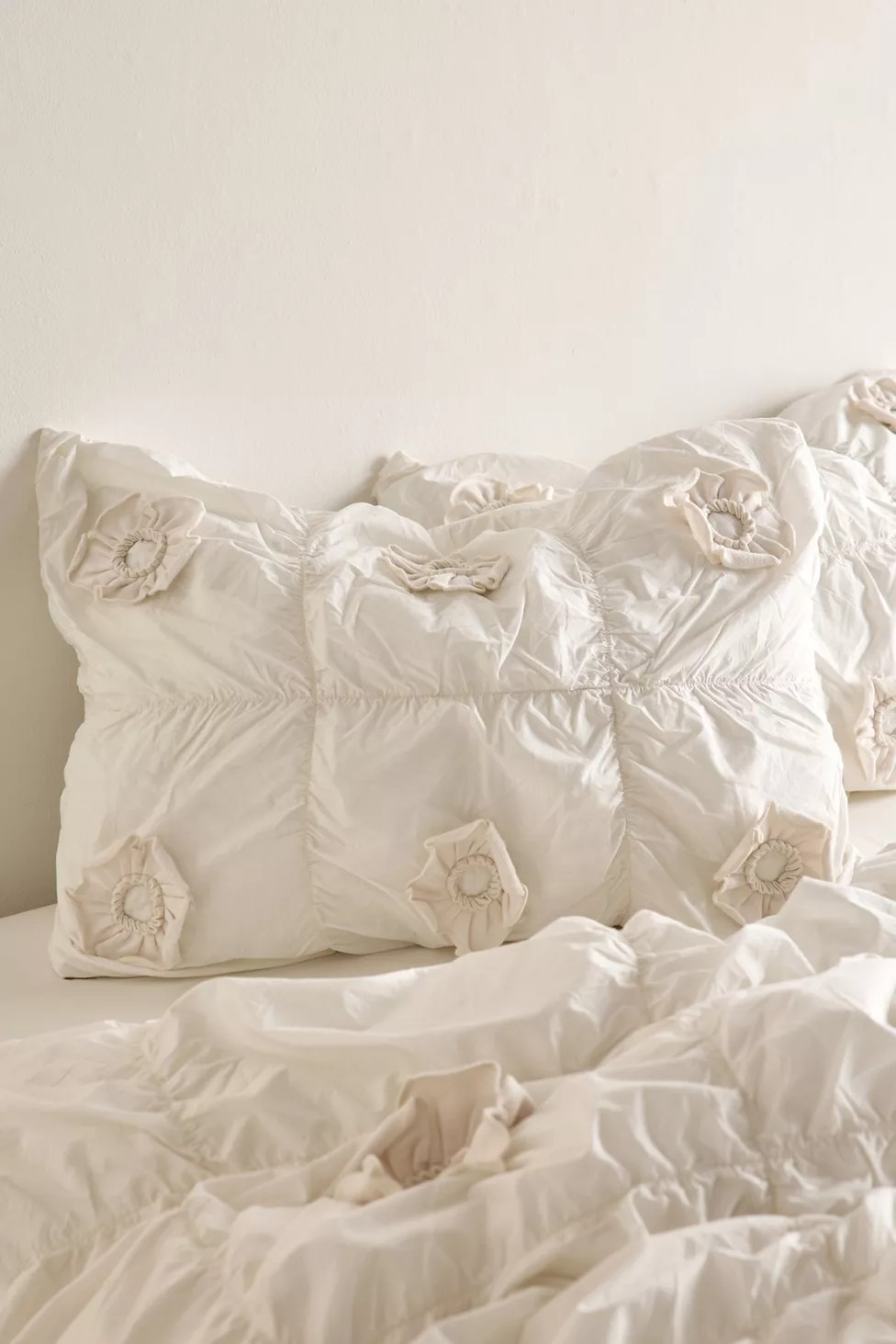 Enni Daisy Cinched Sham Set | Urban Outfitters (US and RoW)