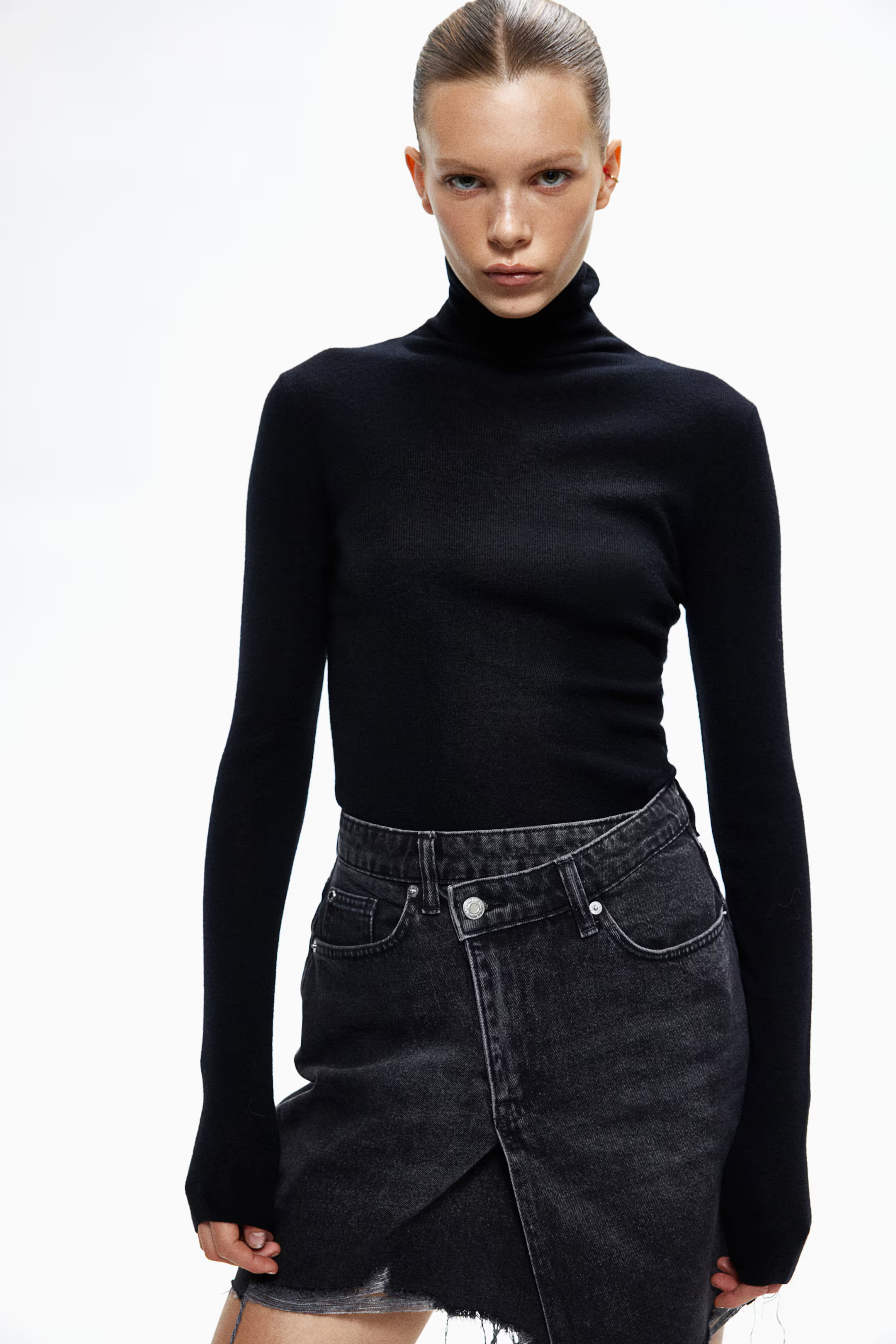 Cashmere-blend polo-neck jumper | H&M (UK, MY, IN, SG, PH, TW, HK)
