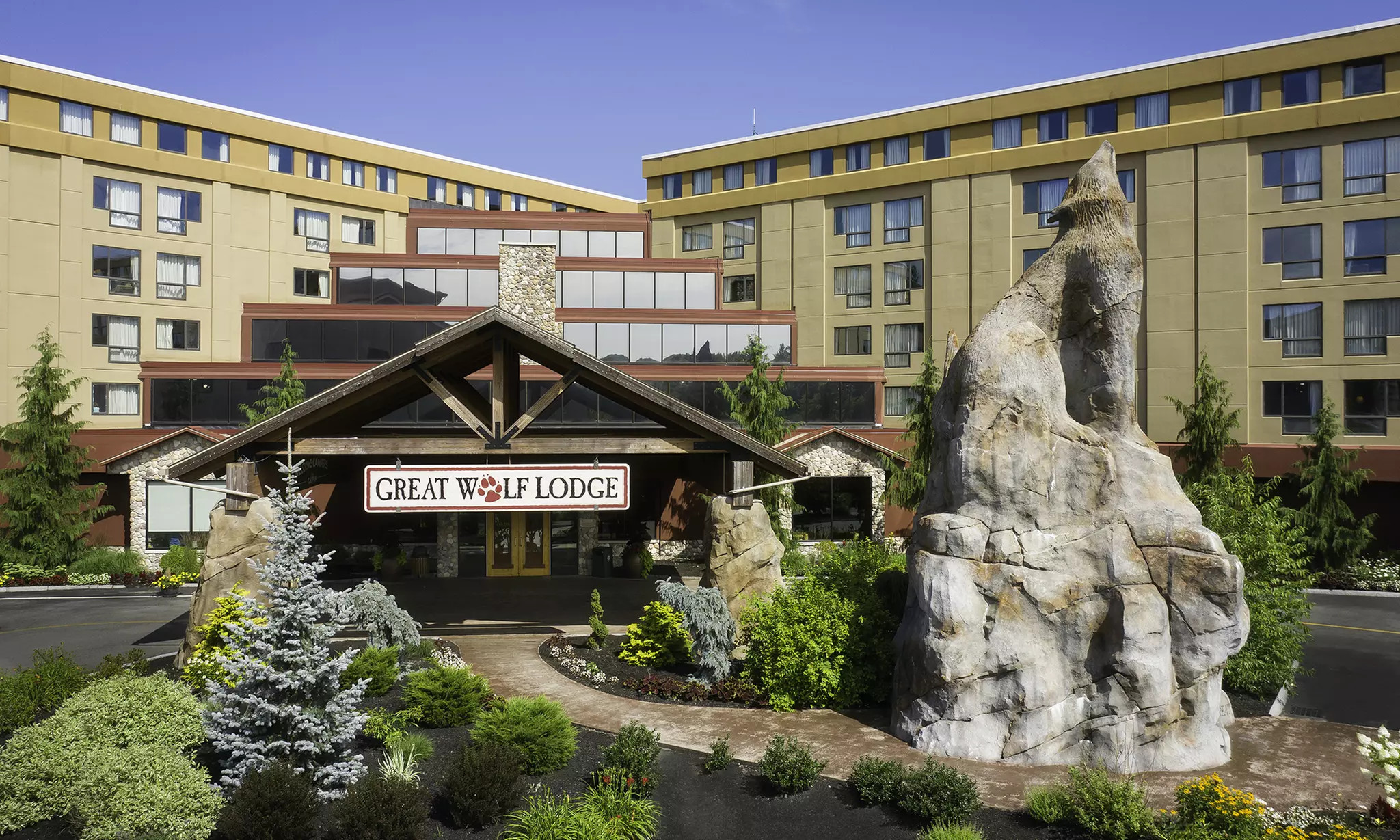 Hotel Stay with Daily Water Park Passes at Great Wolf Lodge Boston/Fitchburg in Massachusetts | Groupon North America