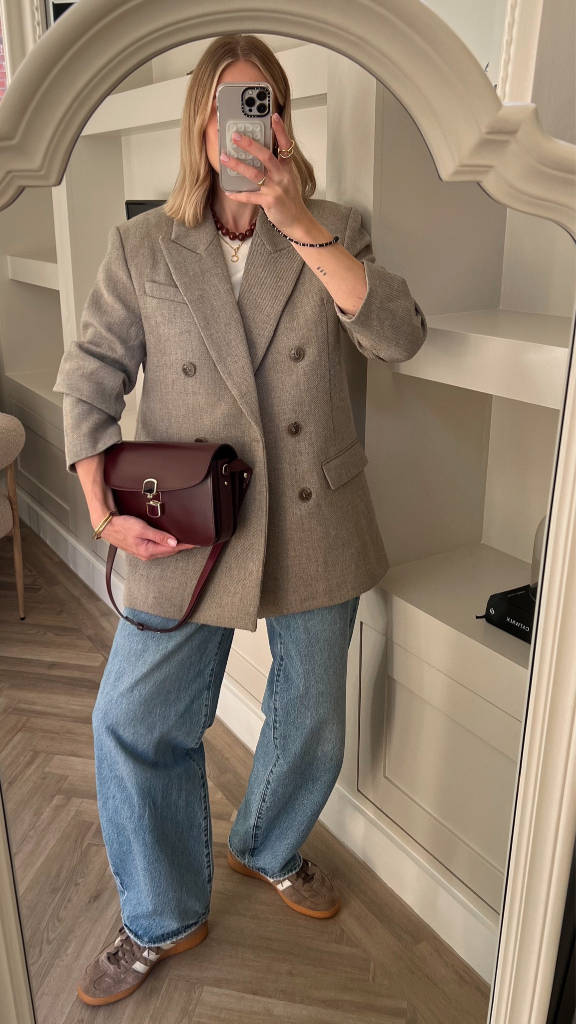 Casual jeans and a blazer outfit - oversized effortless chic - adidas spezial pants 

#LTKeurope #LTKuk #LTKautumn