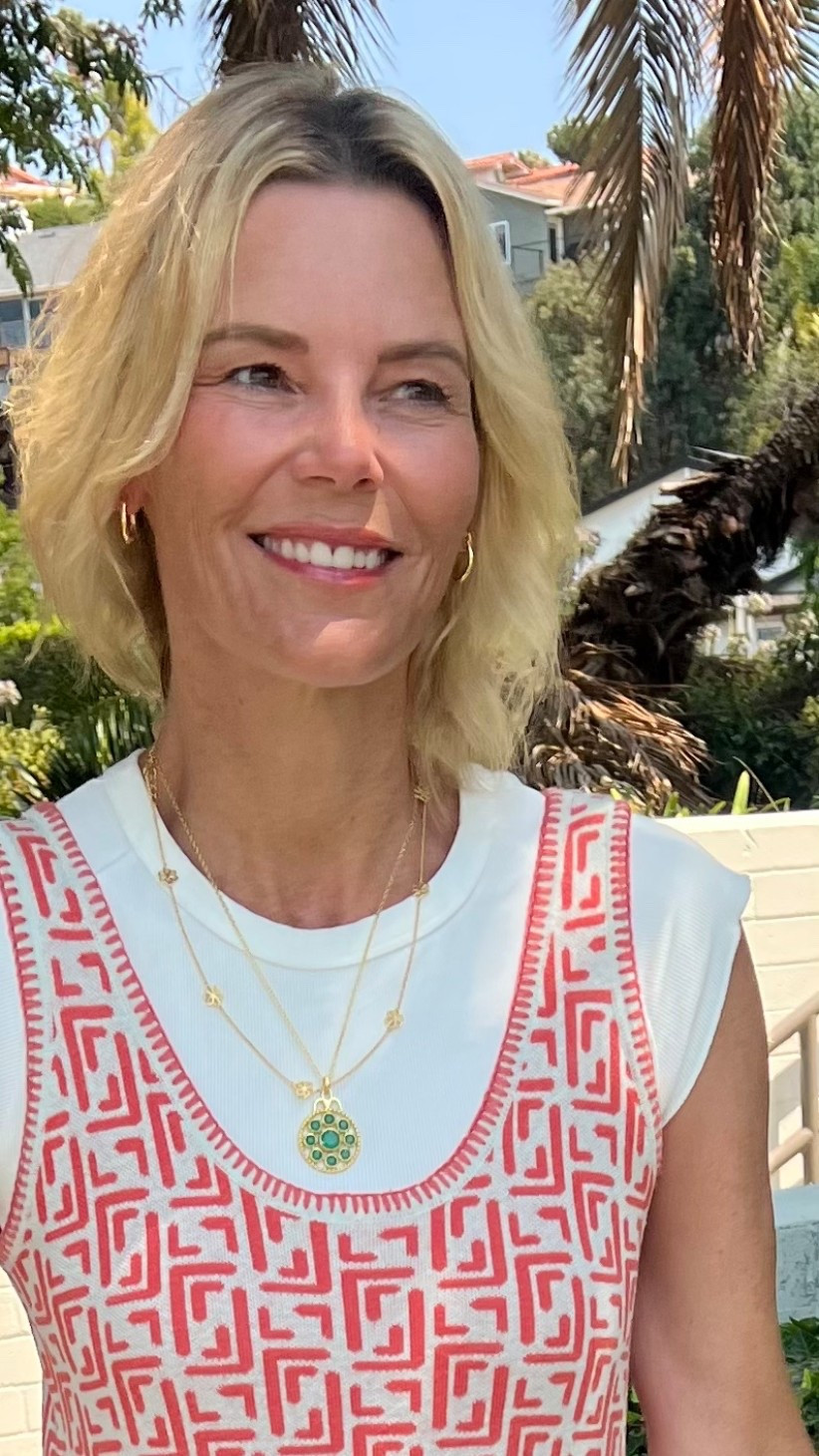 I LOVE working with @marciamoran_jewelry
Stylish custom jewelry from Brazil. Beautiful pieces, easy to layer… and easy to style. Went from my church dress to afternoon tennis watching outfit!, but same jewelry. 

#ad #SummerGlow #MarciaMoranjewelry #EffortlessStyle #MarciaMoranPartner #HandcraftedinBrazil



#LTKStyleTip