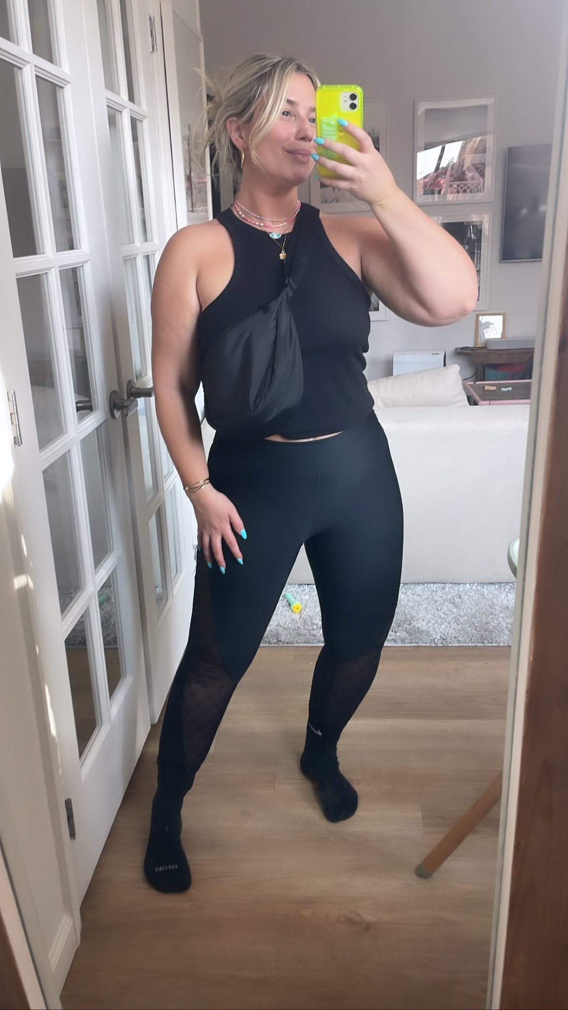 Obsessed with this tank from H&M. Only $7 and comes in multiple colors! 

#LTKstyletip #LTKFind #LTKfit