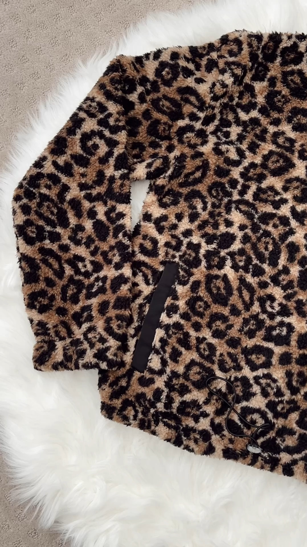 This will sell out! Grab your tts or size up one for an oversized fit. 

#LTKFindsUnder50 #LTKStyleTip #LTKActive