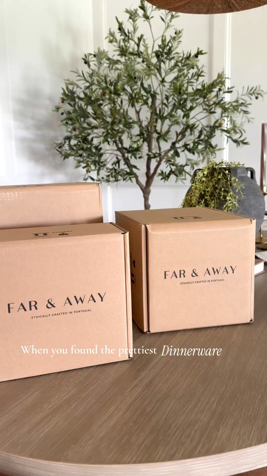 I’m super excited to share my latest kitchen find. This dinner set made in Portugal is so gorgeous! It’s chip and heat resistant, along with microwave, oven, and dishwasher safe.

If you’re looking for a functional yet beautiful dinnerware set, check out @gofarandaway 



#dinnerware #diningroom #homedecor #dinnerwareset #gofarandaway

#LTKHome