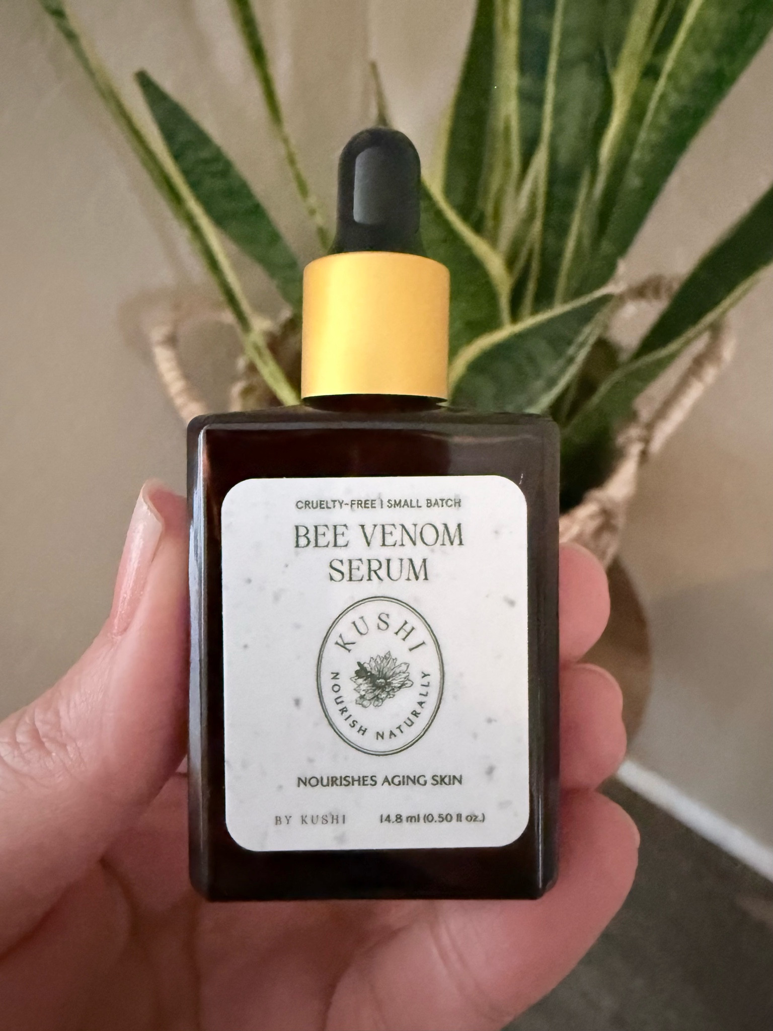 On sale for Prime Day! Love this KUSHI Bee Venom Serum. It’s very effective at hydrating & firming skin. It leaves the skin smooth and soft, with a radiant glow. It serves as an excellent base for makeup. While it may be a bit pricey, a little goes a long way. I typically use about two drops in the morning. 


Morning beauty routine, Amazon prime day, anti aging serum

#LTKOver40 #LTKmorningroutine #LTKBeauty #LTKselfcare