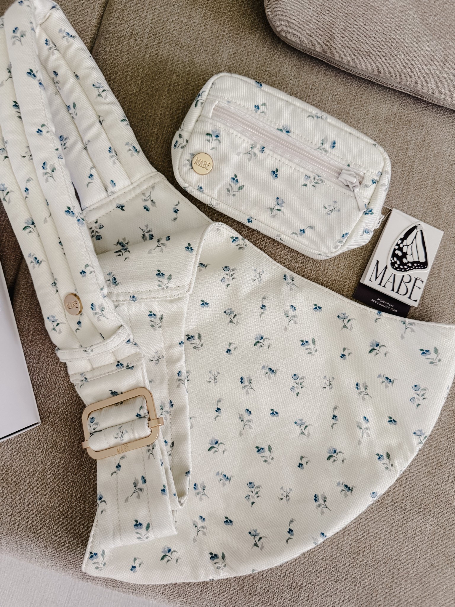 Mabe x Webber collection is seriously toooo cute!! This print is everything and I’ve been dying for a toddler sling since my girl loves to be carried and will come in handy this summer! The details and colors on these are just stunning! 

Toddler sling, baby carrier, mabe toddle sling, mabe baby carrier 

#LTKKids #LTKmomlife #LTKTravel