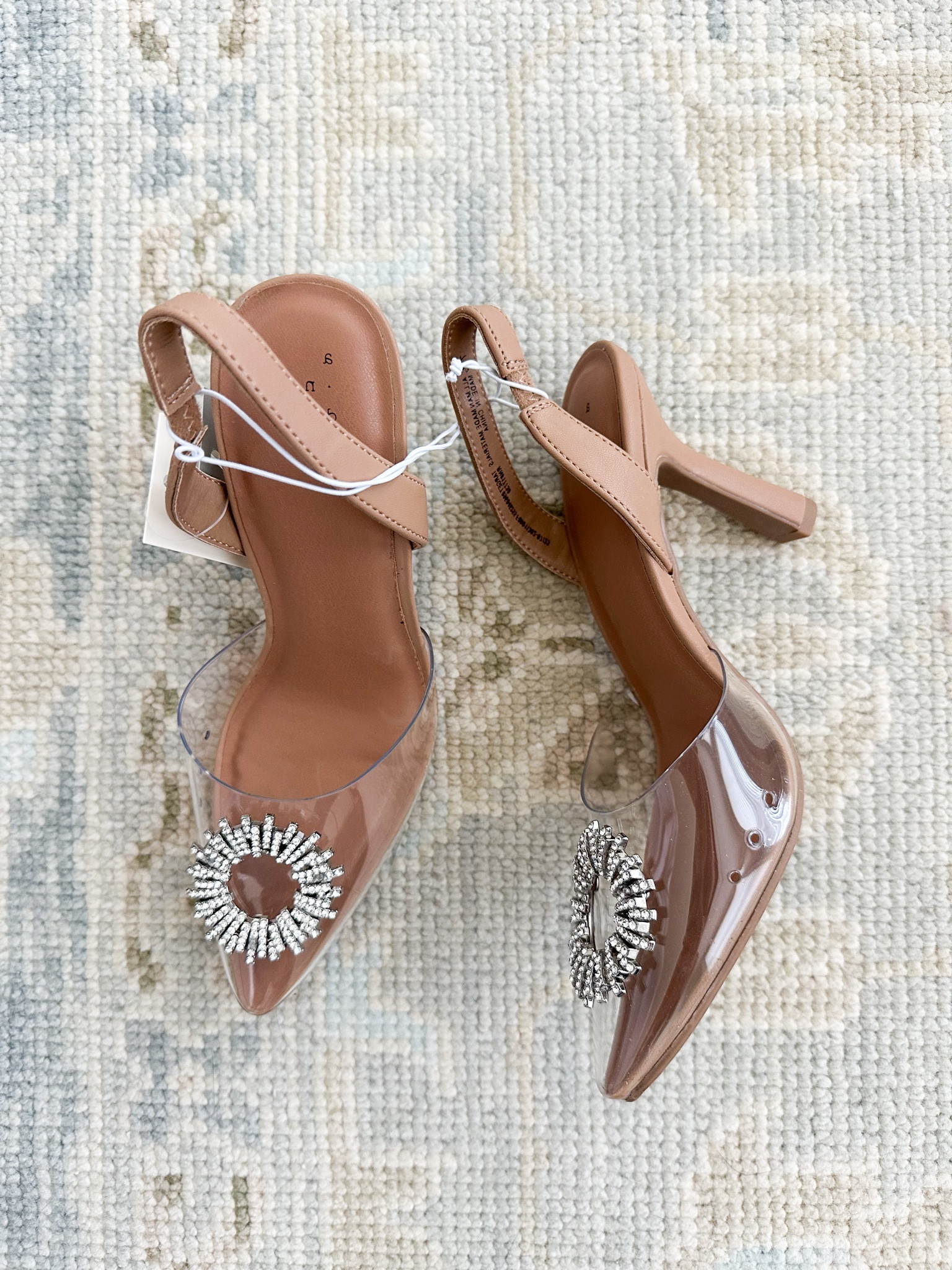 Holiday heels 
Target find
True to size 


#LTKHolidaySale #LTKHoliday #LTKSeasonal