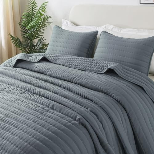 ROARINGWILD Blue Twin Size Quilt Bedding Sets with 1 Pillow Sham, Lightweight Soft Bedspread Coverlet, Quilted Blanket Thin Comforter Bed Cover for All Season, 2 Pieces, 68x90 inches | Amazon (US)
