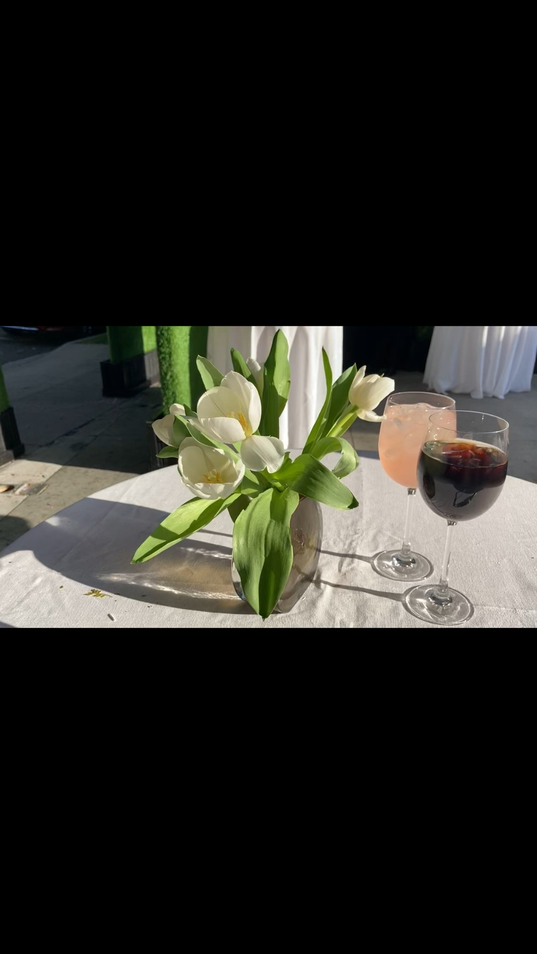 Feel spring in the air ✨ Fresh florals, sparkling glassware, and beautiful drinkware—perfect for effortless entertaining.

#Floral #Drinkware #Glassware #Entertaining #SpringVibes #TableStyling #FreshInteriors #ElegantEntertaining #HomeDecorInspo

#LTKdayinmylife #LTKHome #LTKvlog