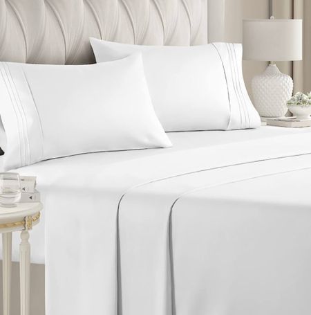 Queen Size Sheet Set - Breathable & Cooling - Hotel Luxury Bed Sheets - Extra Soft - Deep Pockets - Easy Fit - 4 Piece Set - Wrinkle Free - Comfy – White – 4 PC

#LTKxPrimeDay #LTKsalealert #LTKunder50