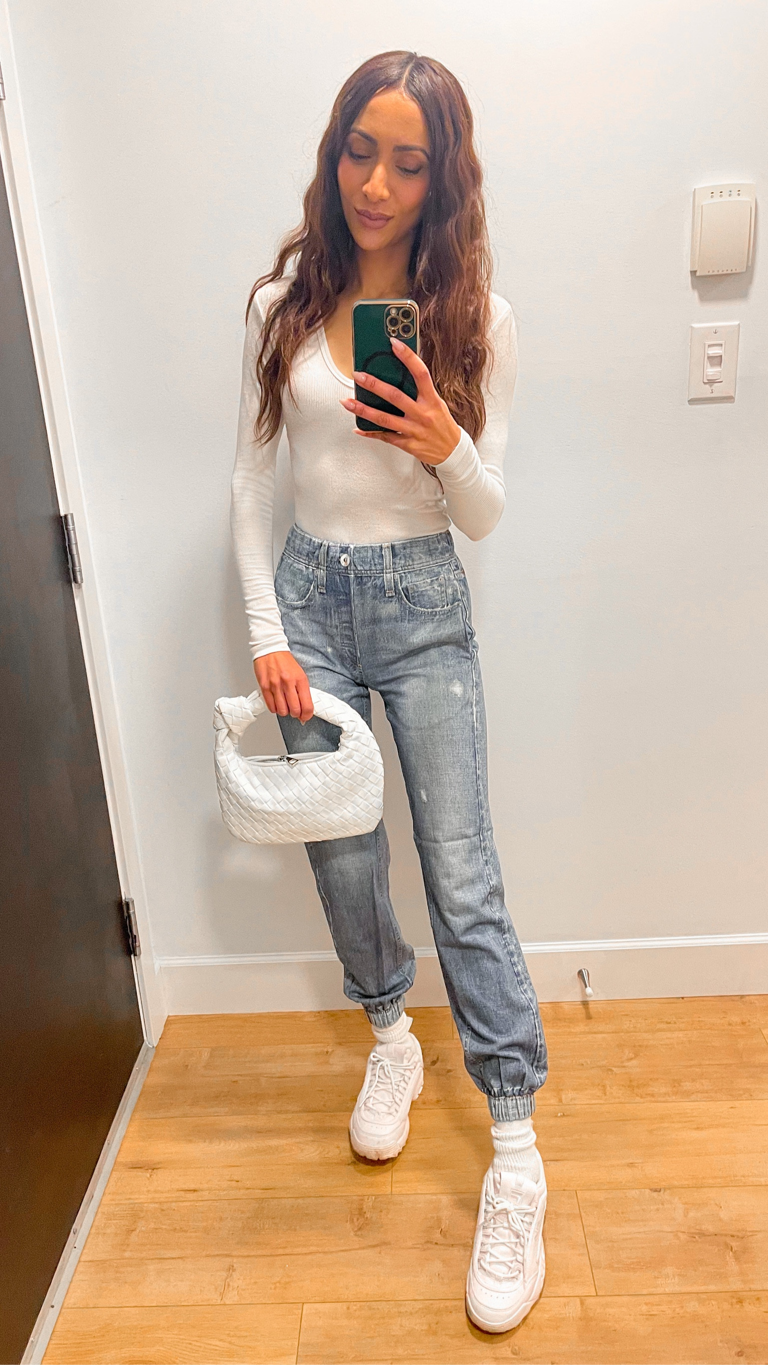 Sweatpants ‘jeans’ 🤯

#LTKstyletip